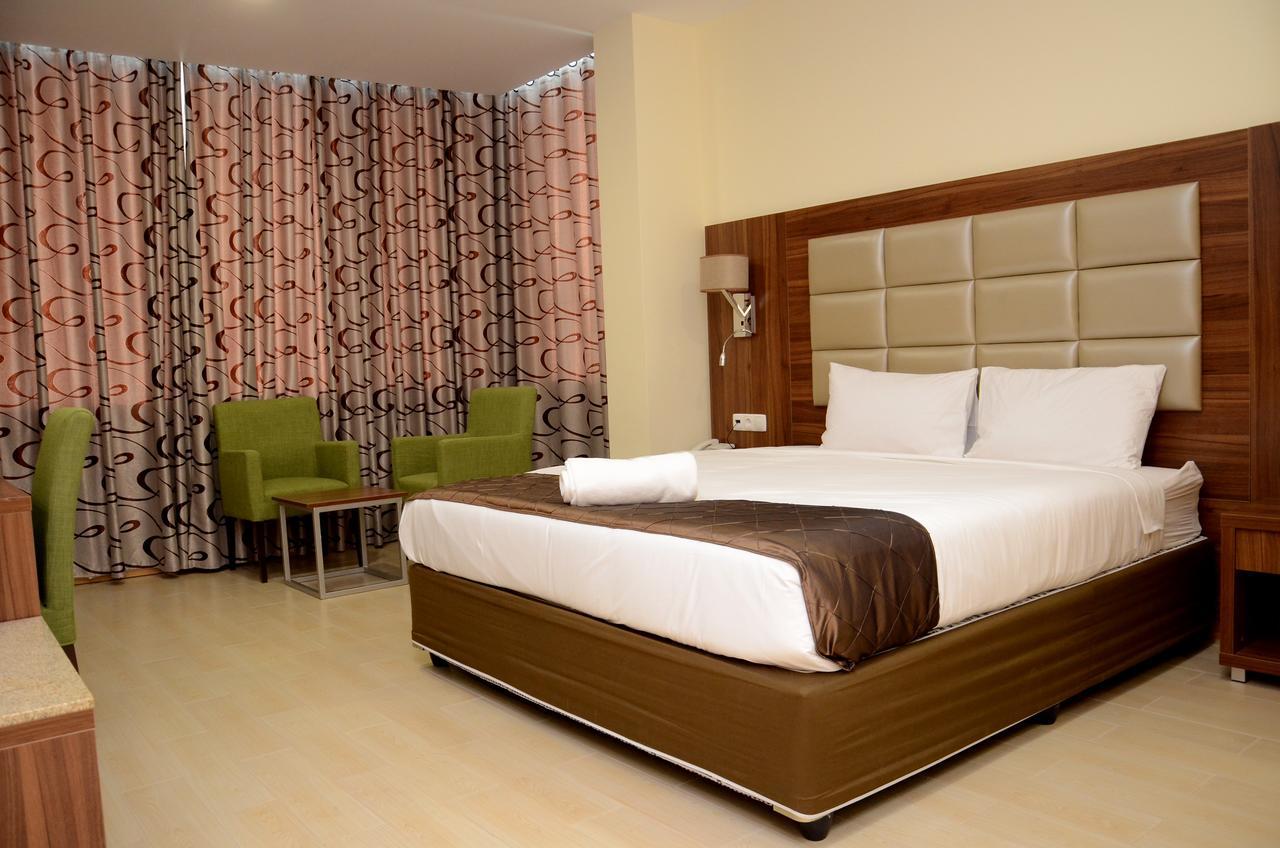 Blu Sky Hotel Maputo Buitenkant foto